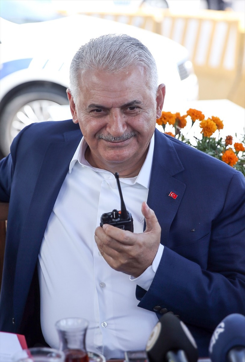 Trafikte Başbakan Yıldırım'ı karşılarında görünce... - Resim: 4