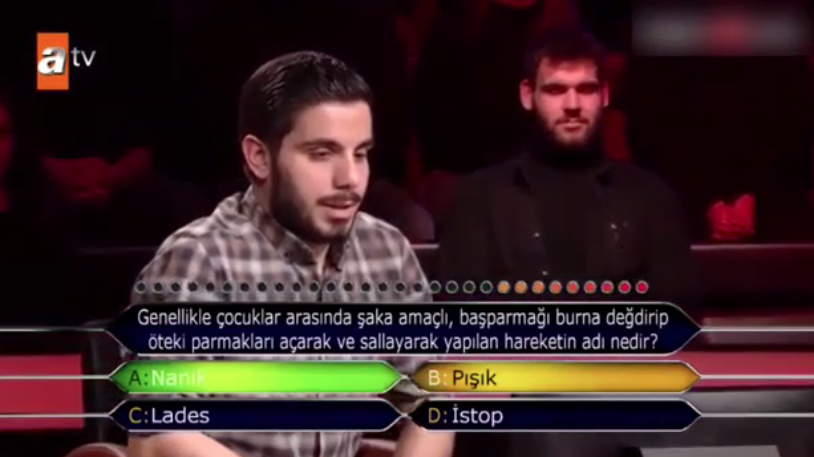 Kim Milyoner Olmak İster'de Kenan İmirzalıoğlu'nun hareketi Twitter'da olay oldu - Resim: 4