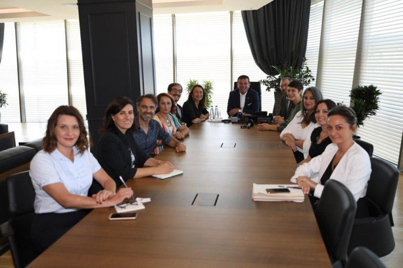 Sanatçılar İBB Başkanı Ekrem İmamoğlu'nu ziyaret etti - Resim: 4