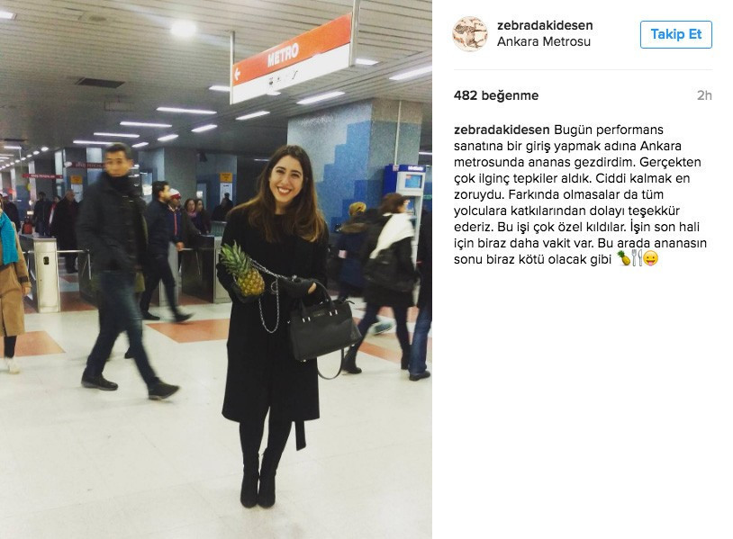 Ananasa tasma takıp metroda gezdirdi olay oldu! - Resim: 3