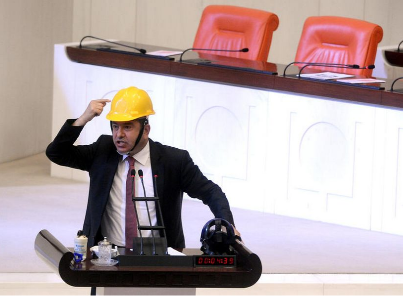 Meclis'te gaz maskesi taktı - Resim: 4