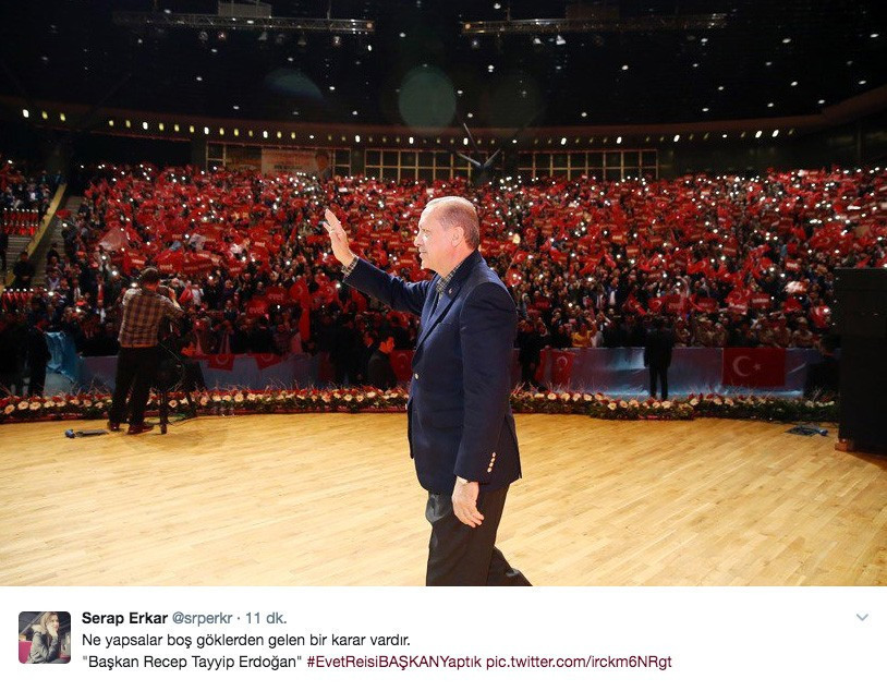 Sokaktaki kutlamalar sanal ortama taşındı 'Evet reisi başkan yaptık!' - Resim: 1