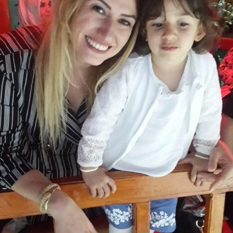 Minik Melis hastanede yapılan iğne sonrası öldü! Cenazede yürek yakan manzaralar... - Resim: 4