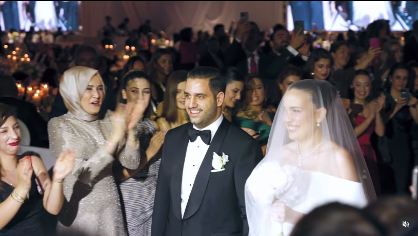 Sinan Engin'in serveti olay eşi ve çocukları kimdir? Oğulcan Engin'in annesi çok ünlü - Resim: 2