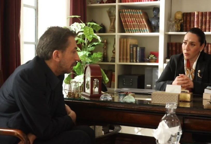 Erkan Petekkaya Binnur Kaya'nın önünde diz çöktü! Golden Palm Awards ödül töreni - Resim: 4