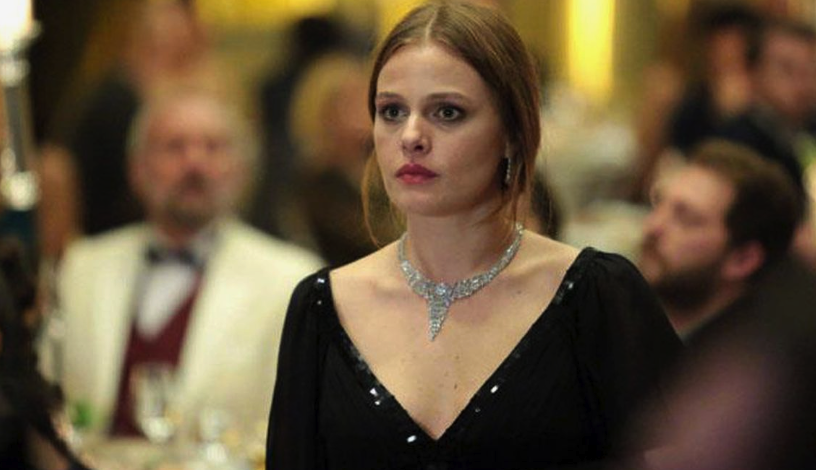 Bir dönemin en sevilen oyuncusuydu! Naz Elmas yıllar sonra iddialı dizide ortaya çıktı - Resim: 2