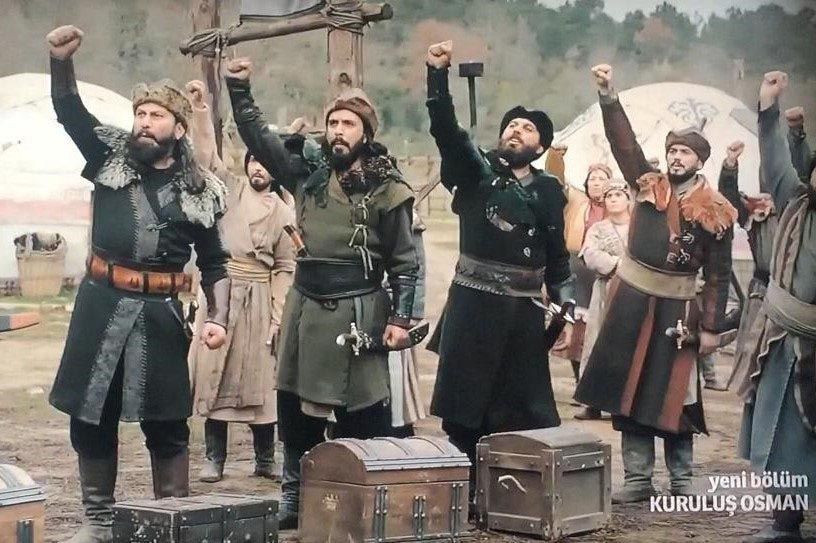 Bir arkadaşıyla gittiği ‘Kuruluş Osman’ dizisinin setinde hayatı değişti - Resim: 3