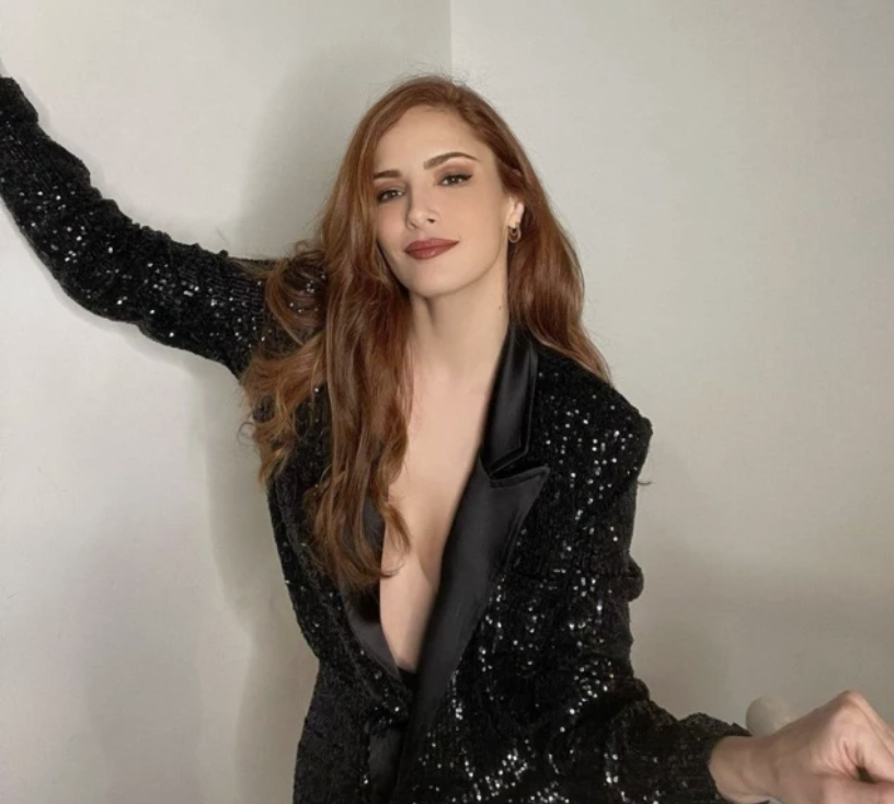 Oyuncu Mine Tugay yıllar içinde öyle bir değişti ki! Paylaşımına yorum yağdı... - Resim: 1