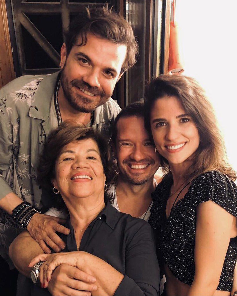 Araları bozuk deniyordu Beren Saat'ten Kenan Doğulu'nun annesine jest! - Resim: 4