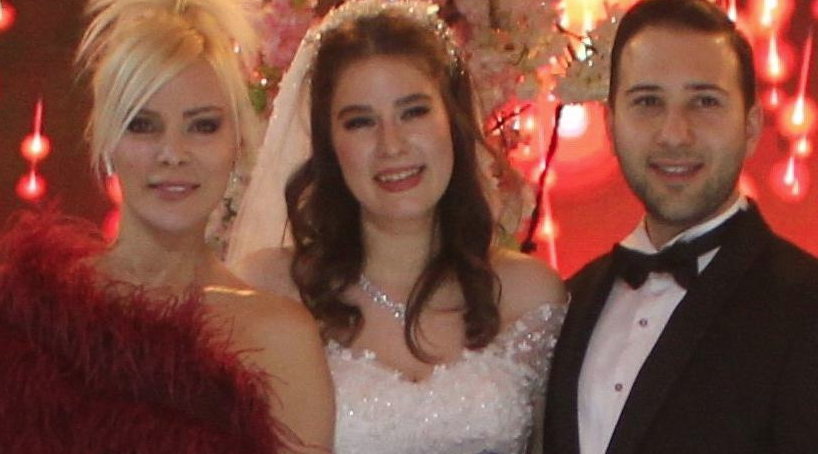 Bülent Ersoy hayvansever Ömür Gedik'i ifşa etti: Giydiği kıyafet kaz tüyü - Resim: 2