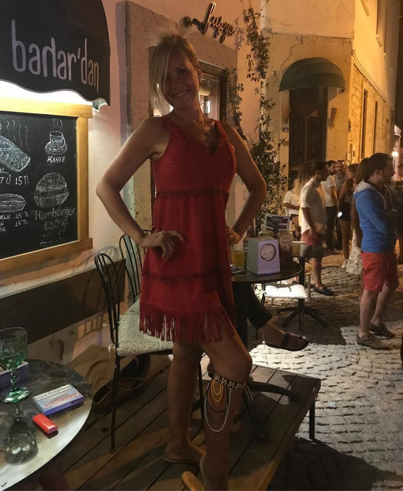 Erkekler kadında 20 yaş poposu istiyor - Resim: 1