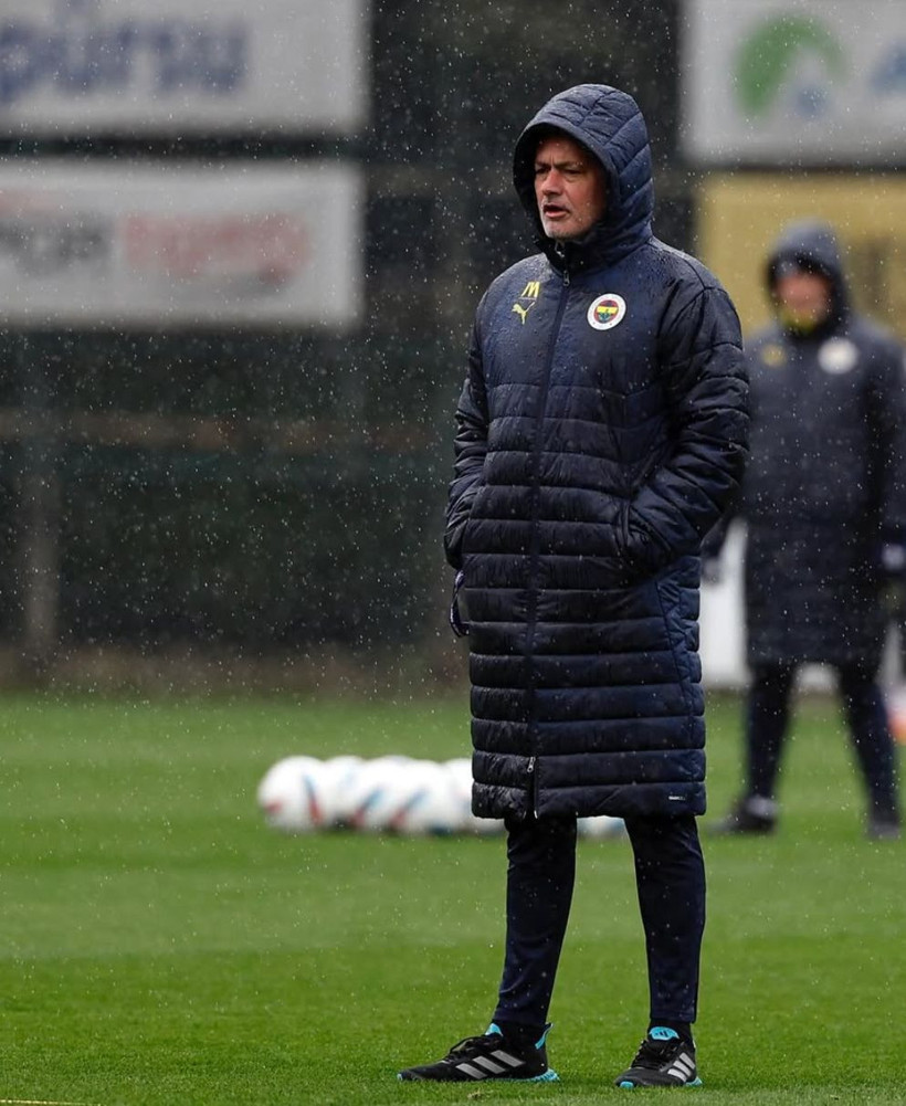 Fenerbahçe'de kabuk değişimi başlıyor! Takımdan ayrılacak ilk 3 yabancı futbolcu belli oldu - Resim: 2