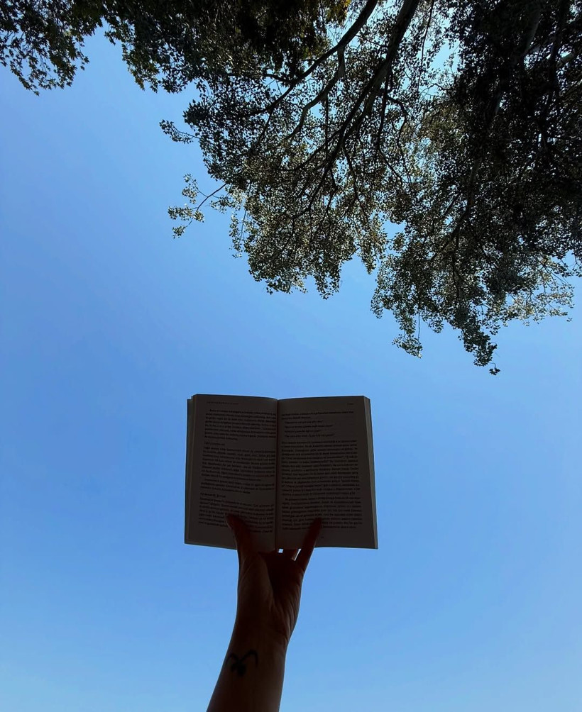 Uzak Şehir'in Pakizesi mayo ile ağaçtan paylaştı! Notu gönderme mi dedirtti... - Resim: 4