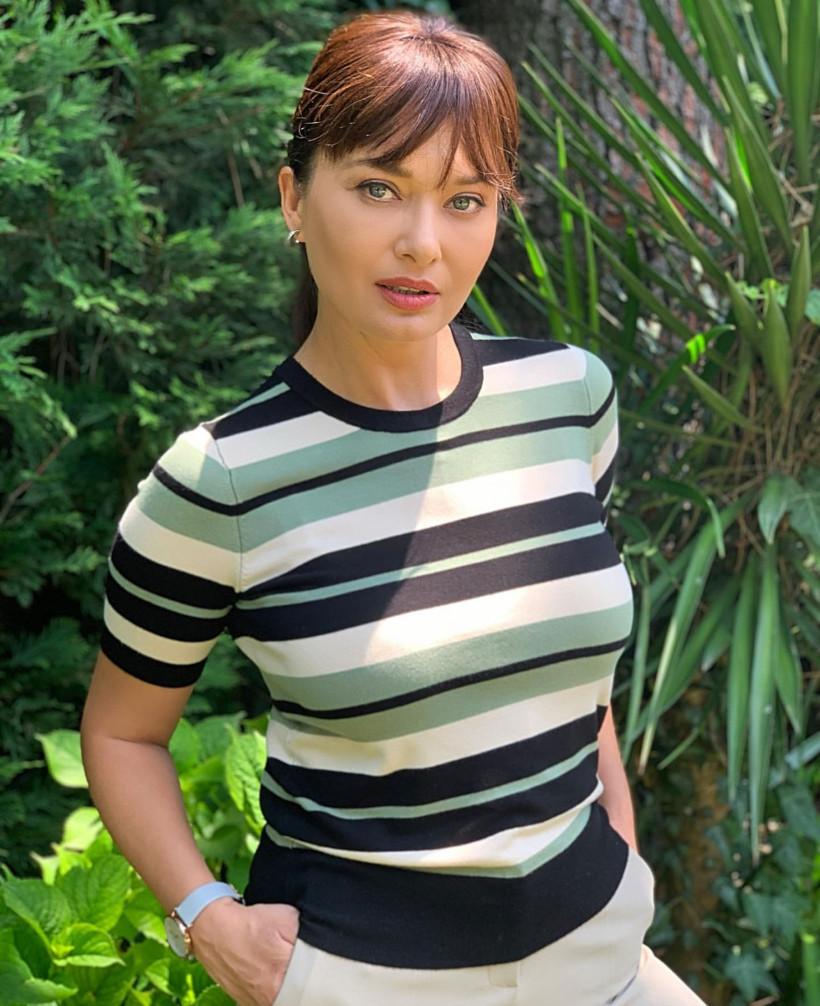 Nurgül Yeşilçay sarı elbiseli dekolteli pozuyla nefesleri kesti! Fiziği görenleri büyüledi - Resim: 4