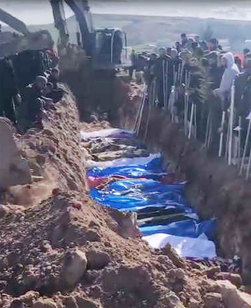 Kahreden görüntü! Kefen yok, toplu mezarlara gömülüyor! Diyanet'ten yürek sızlatan fetva - Resim: 3