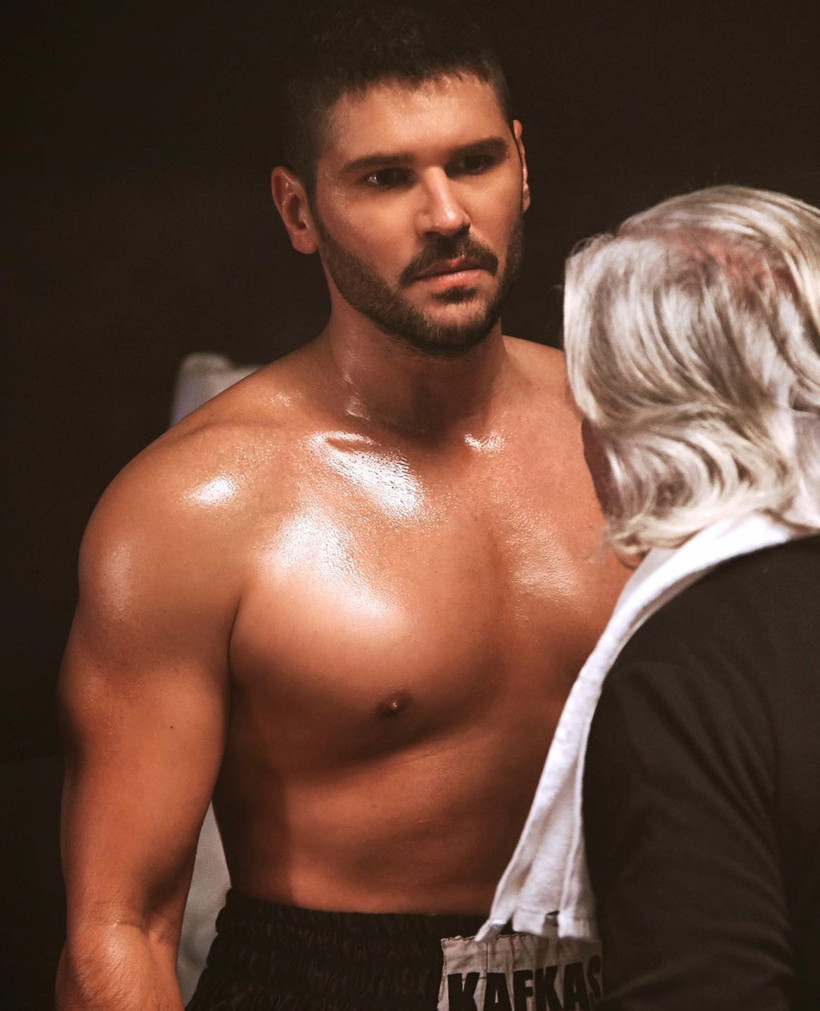 TRT 1 dizisi Şampiyon'da şoke eden ayrılık resmen yaprak dökümü yaşandı - Resim: 2