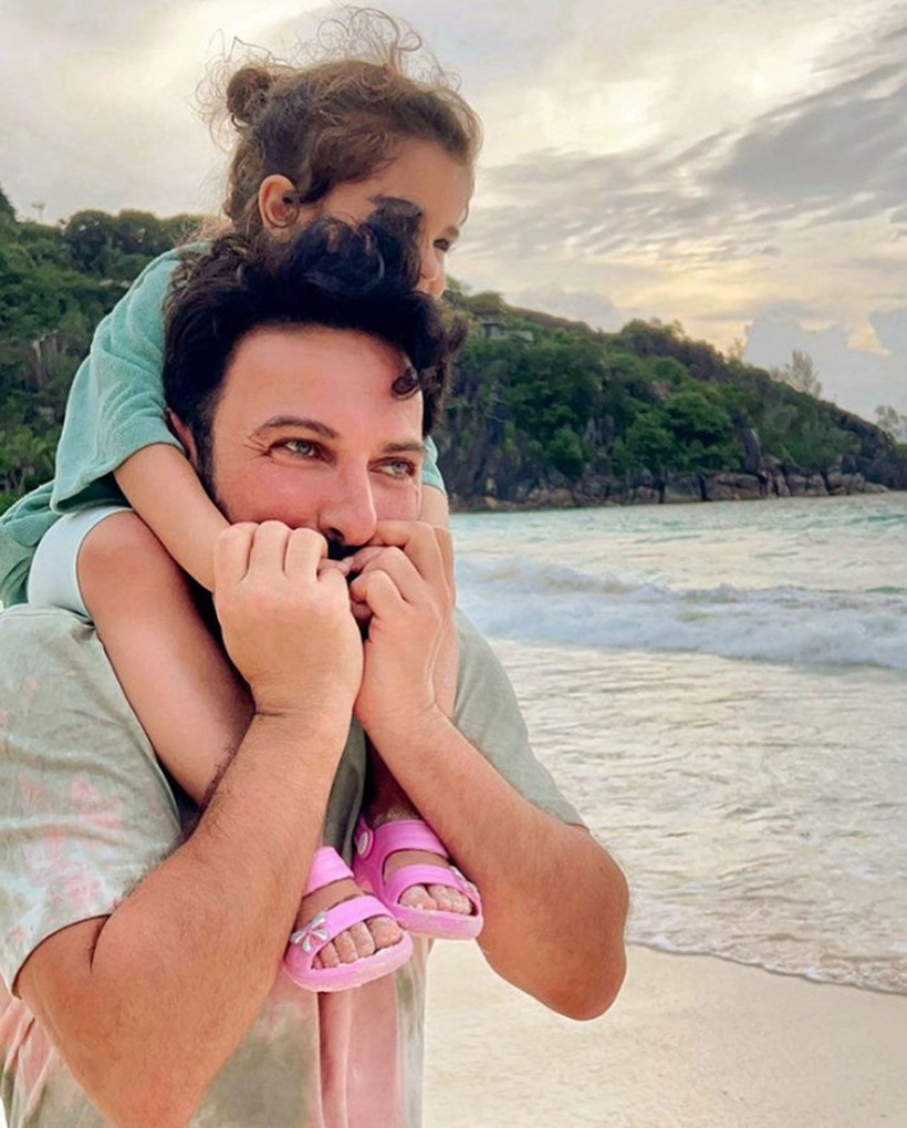 "Seni koşulsuzca hep çok seveceğim.." Tarkan'dan kalpleri ısıtan babalar günü paylaşımı.. - Resim: 3