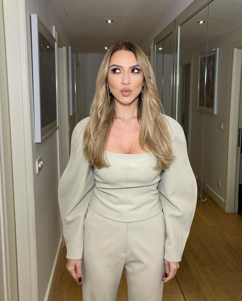 Sapık kabusu Hadise'yi bezdirdi! Cinsel mesajlarla kabusu yaşatan sapığın yeni mektubu ortaya çıktı - Resim: 1