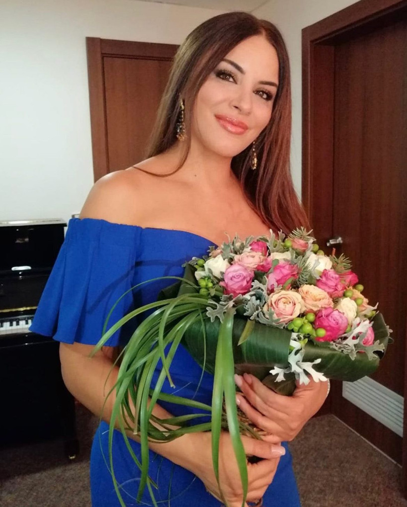 9 kilo veren şarkıcı Zara tarzıyla adından söz ettirdi! Göğüs dekolteli kıyafetine yorum yağdı - Resim: 2