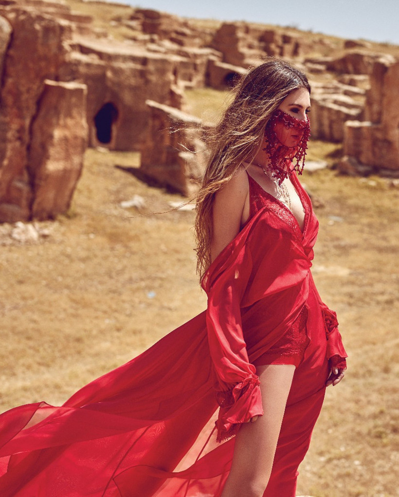 Şeyma Subaşı da makyajsız fotoğraf akımına uydu - Resim: 4