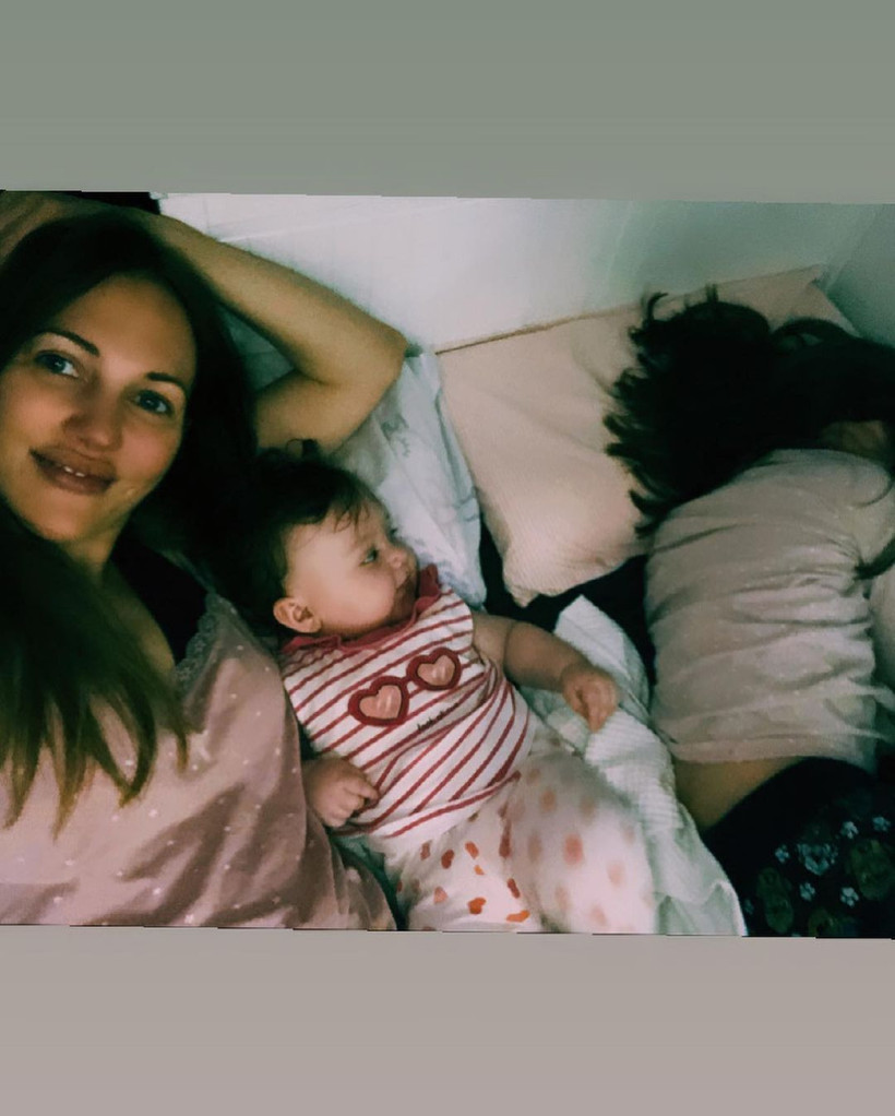 Aylardır saklıyordu! Meryem Uzerli ilk kez paylaşarak kızının yüzünü gösterdi - Resim: 4