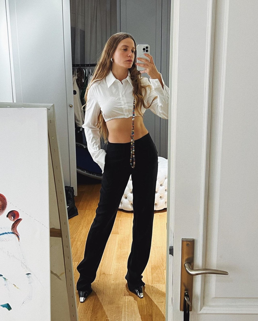 Kapanan Serenay Sarıkaya'nın kıyafeti olay oldu gören başörtüsüne benzetti - Resim: 2