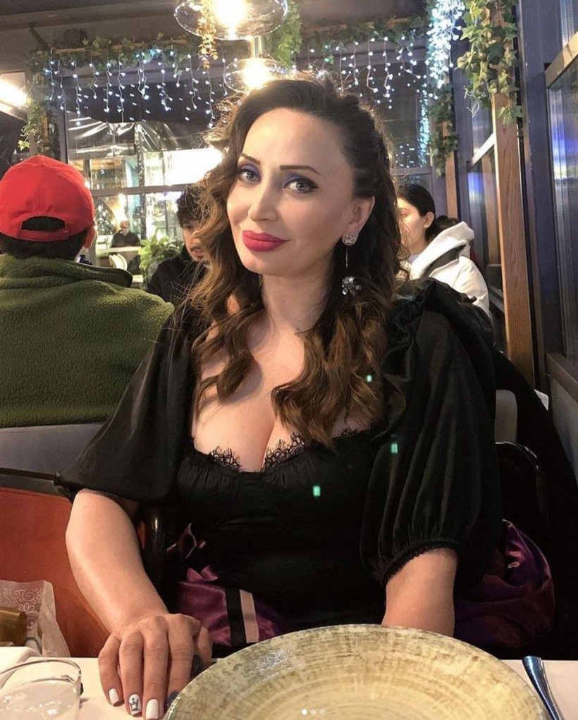 Göğüs estetiği oldu kabusu yaşadı! Göğüsleri düştü savcılığa koştu - Resim: 1