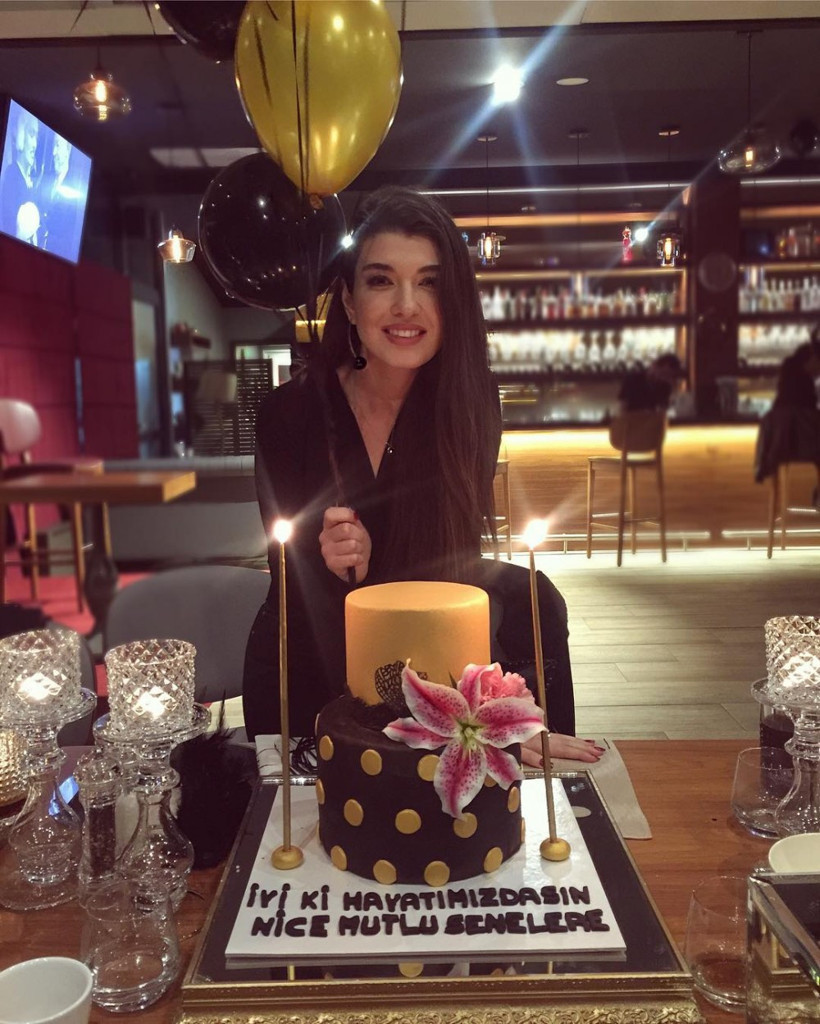 Güzel oyuncu Diriliş Ertuğrul kadrosunda - Resim: 2