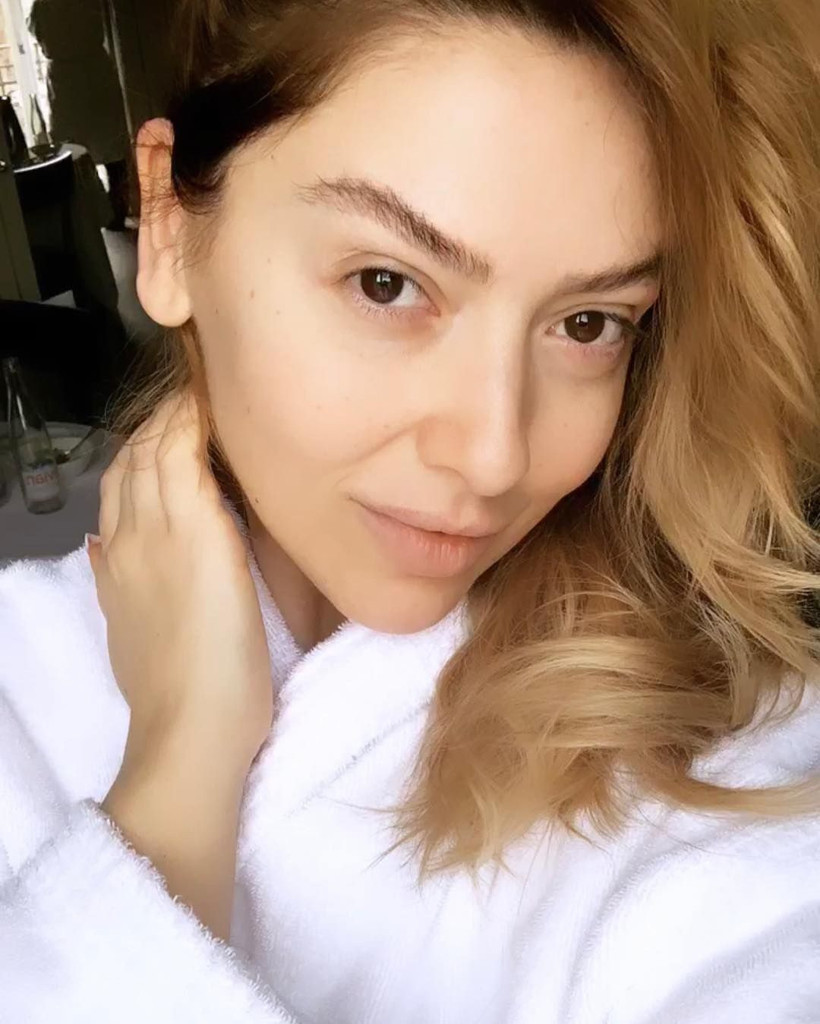 Hadise paylaştı makyajsız pozunda dikkat çeken detay - Resim: 4