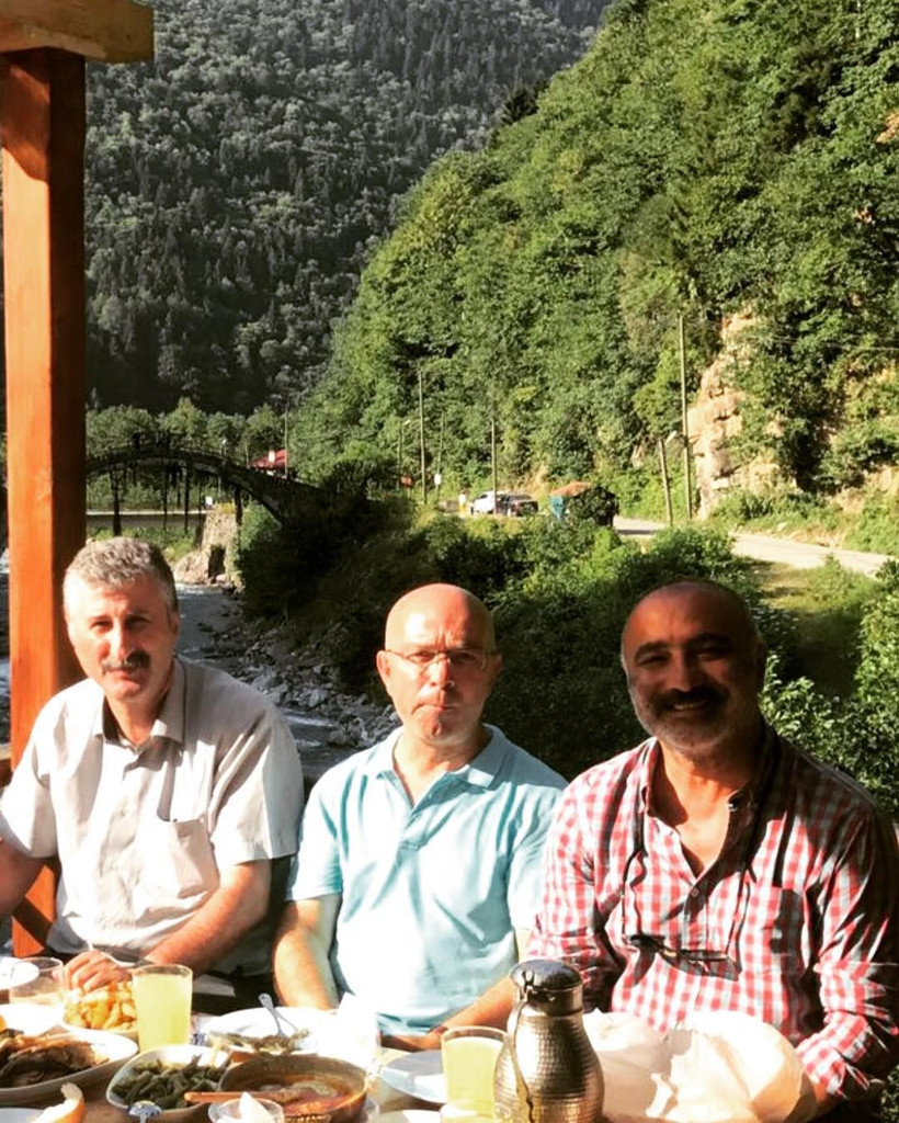 Ünlü oyuncu Cengiz Bozkurt, oyunun rengini belli etti  Bakın hangi partiye oy verecek - Resim: 2