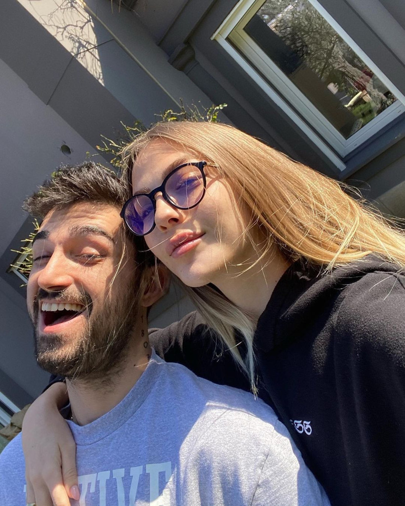 Yasemin Şefkatli cesur dekolteli pozunu paylaştı! İbrahim Tatlıses'in gelini nefes kesti - Resim: 2