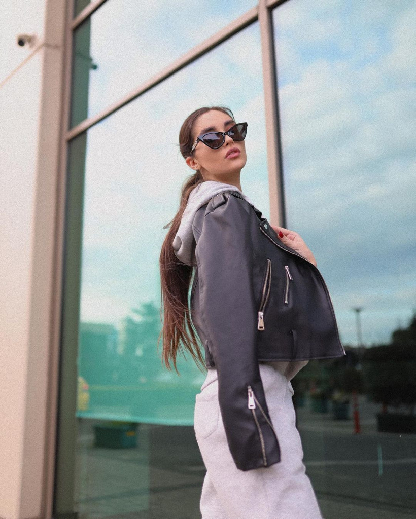 'Beni çıplak izlediler' deyip genç manken anlattı: Arama bahanesiyle odaya girip... - Resim: 2