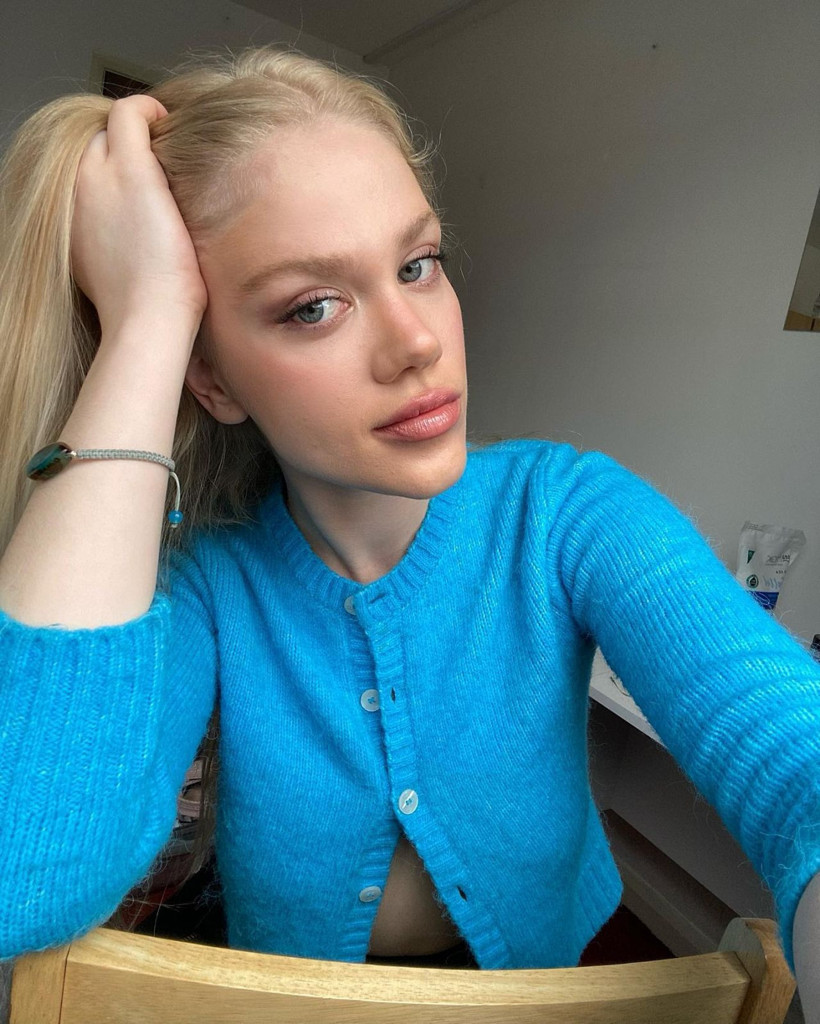 Ağzını fena bozdu küfür etti! Jartiyerli pozlarını paylaşan Serel Yereli'den seks ve cinsellik açıklaması - Resim: 1