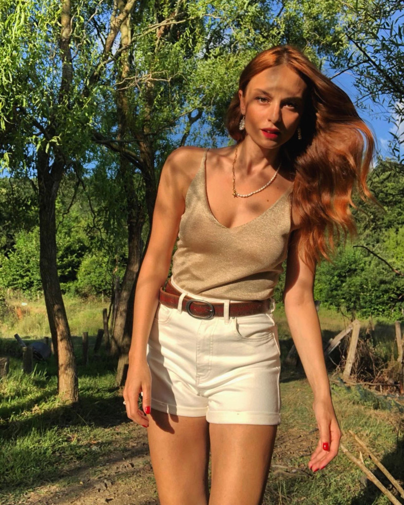 'Aldatıldım yakaladım' diyen Nilperi Şahinkaya itiraf etti! Irkçılığa maruz kaldı: Türküm dediğimde... - Resim: 4