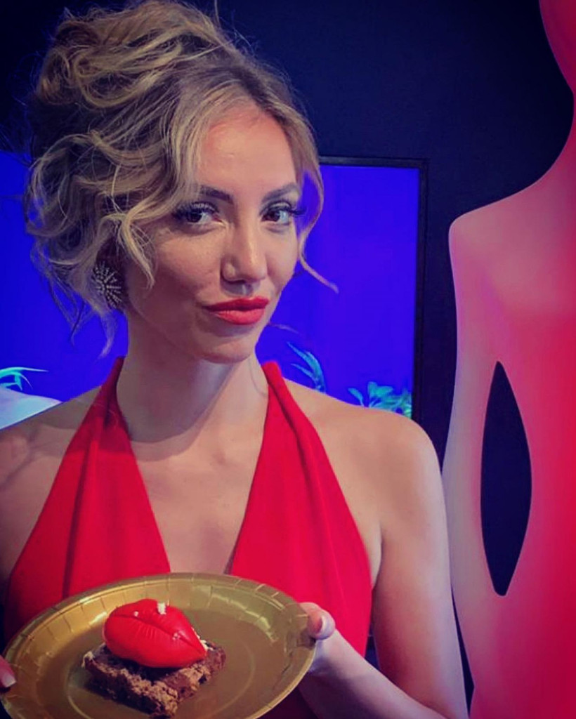 Estetik kavgası! Yüzünü yaptırdı beğenmeyince parasını isteyip ünlü estetisyeni tehdit etti - Resim: 2