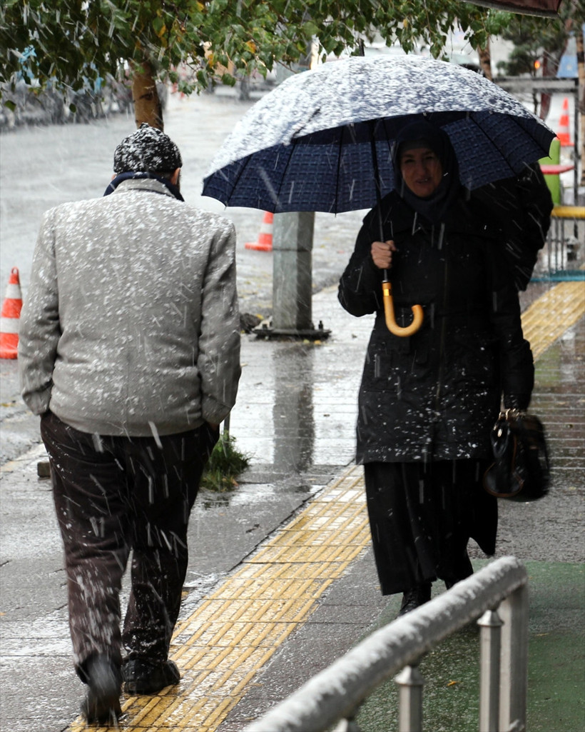 Ardahan'da lapa lapa kar yağdı! Şaşırtan kareler - Resim: 4