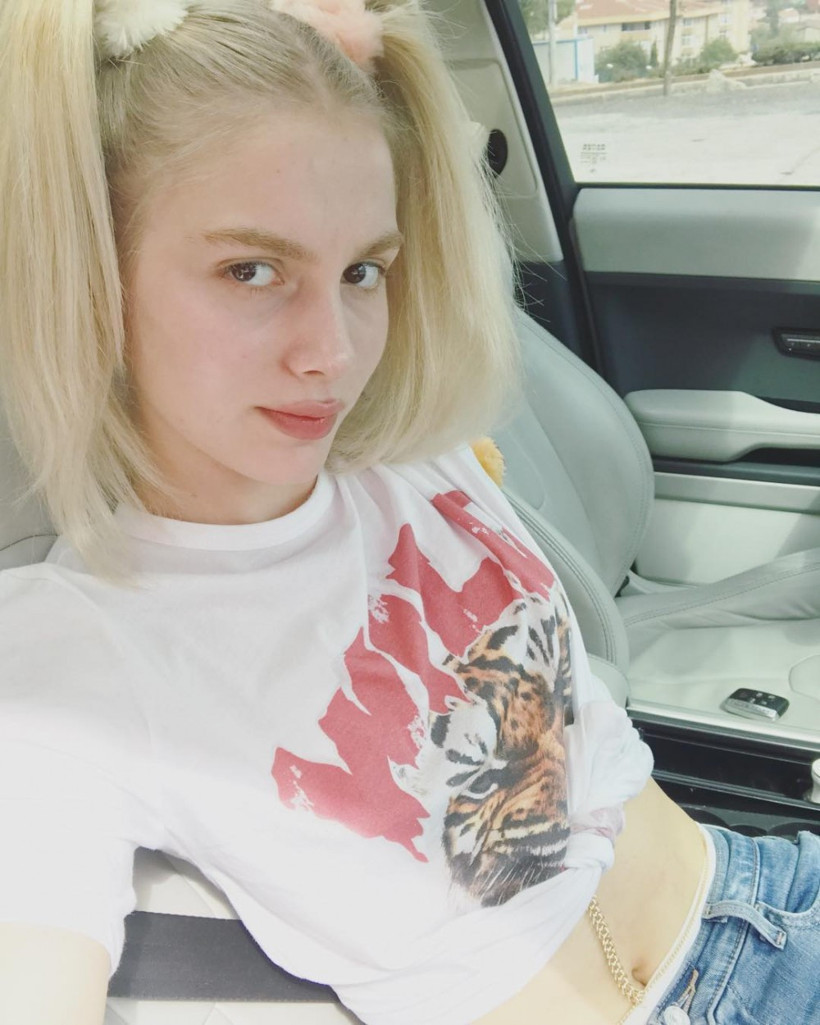 Aleyna Tilki:  9 yaşından beri kitap yazıyorum - Resim: 1