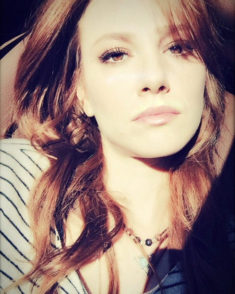 Elçin Sangu artık kızıl değil - Resim: 2