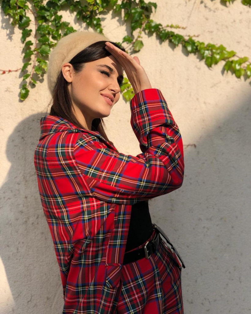 'Bazlama' paylaşımları Hande Erçel'i bıktırdı - Resim: 1