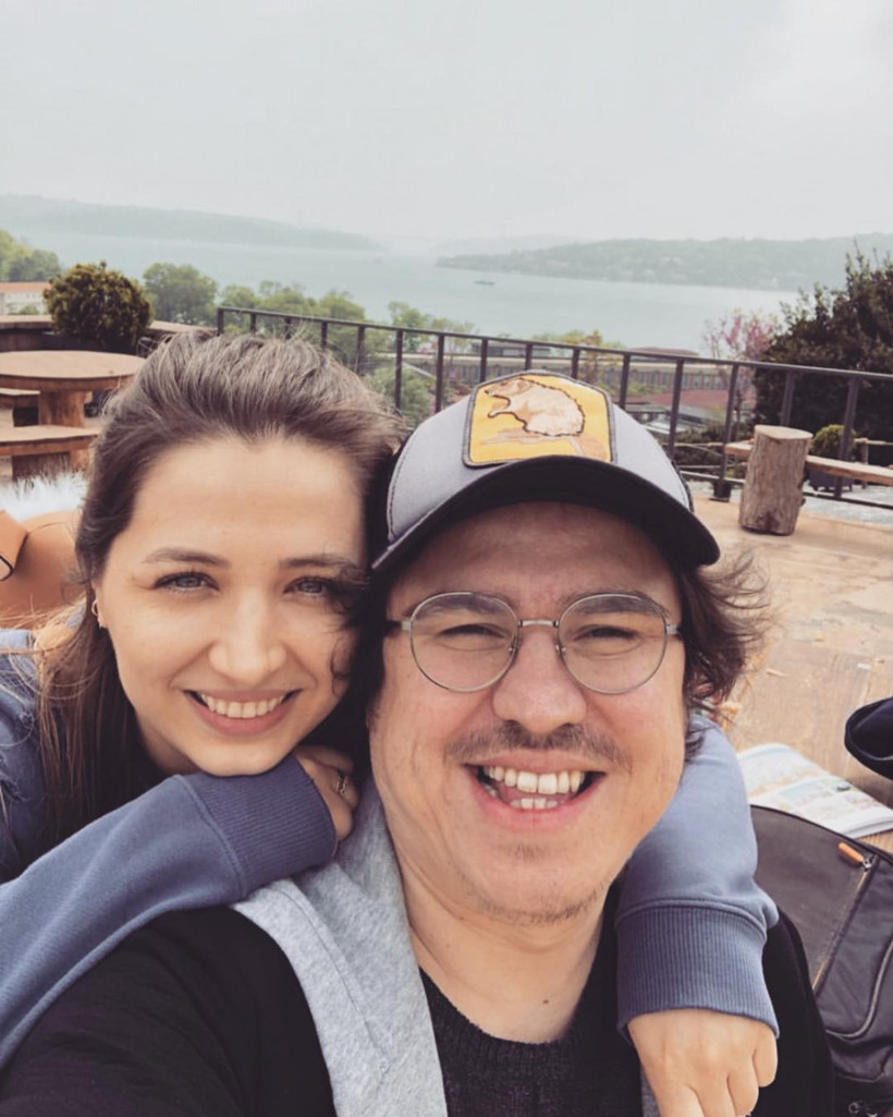 İbrahim Büyükak çocukluk aşkıyla evleniyor - Resim: 2