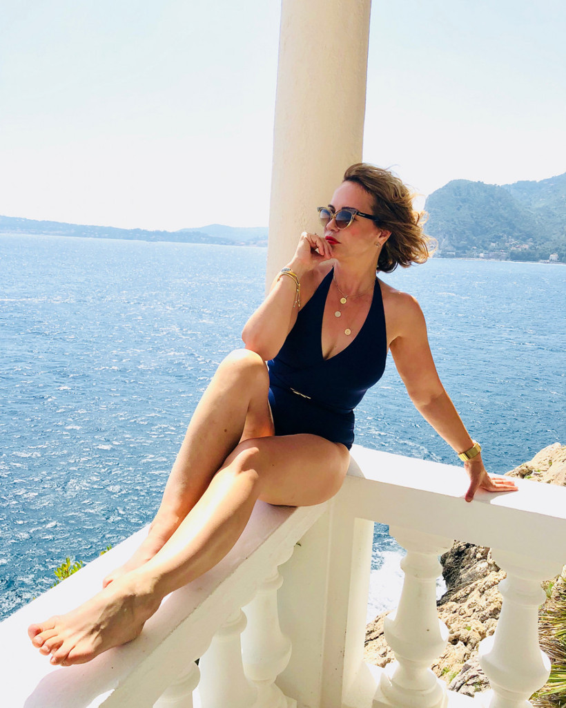 Annesi 50 yaşından sonra seksi pozları ile fenomen oldu - Resim: 1