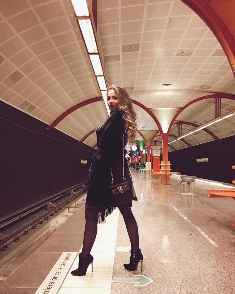 Survivor yarışmacısı Berna Keklikler Yasak Elma kadrosunda - Resim: 3