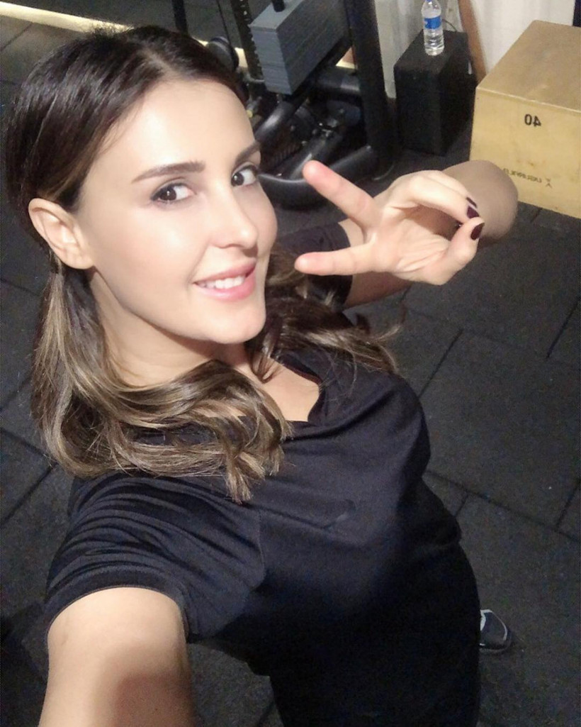 Ebru Destan, telefon isteyen takipçisini ifşa etti - Resim: 1