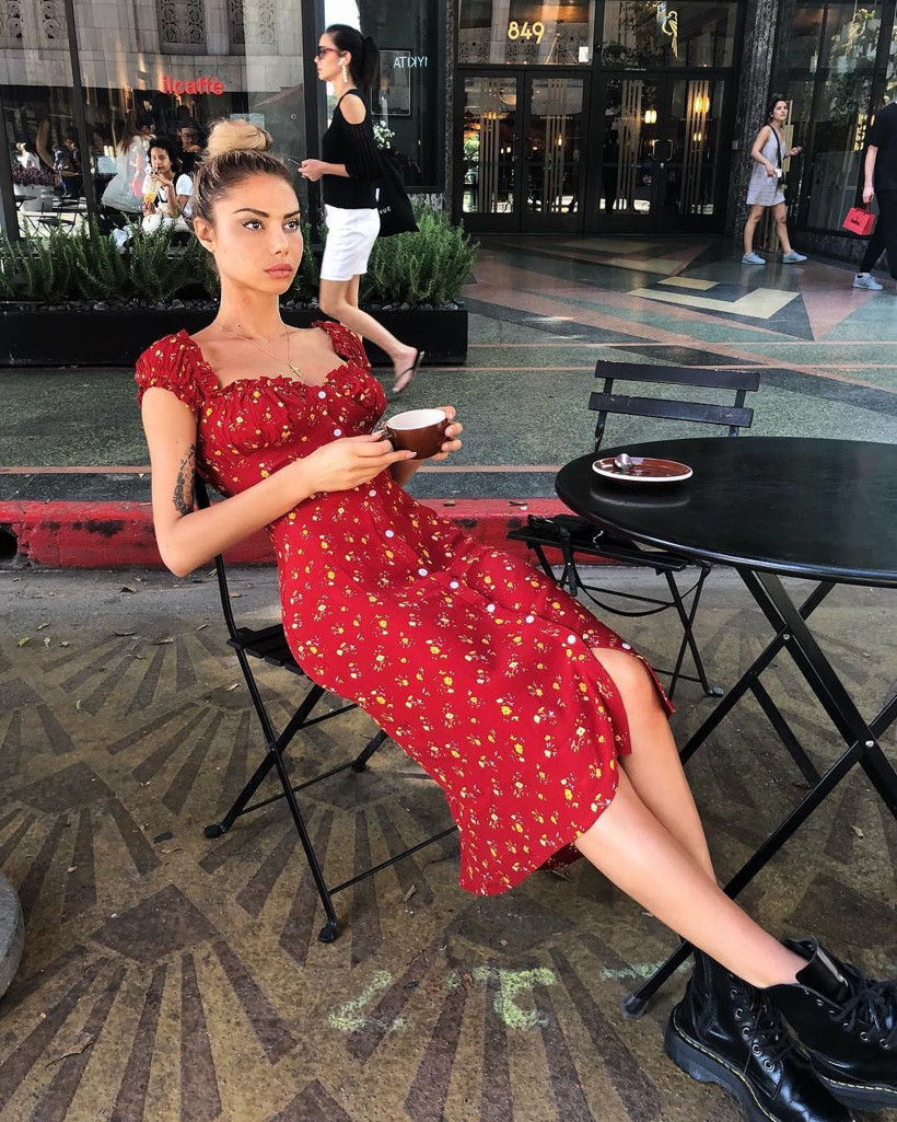 Seksi model modaya uydu Küvvetten yaptığı çıplak paylaşım yürek hoplattı - Resim: 4