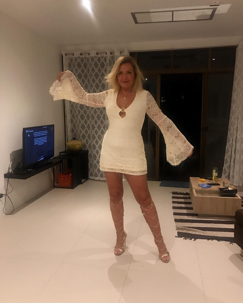 Seda Akgül paylaştığı bacak fotoğrafıyla olay oldu - Resim: 4