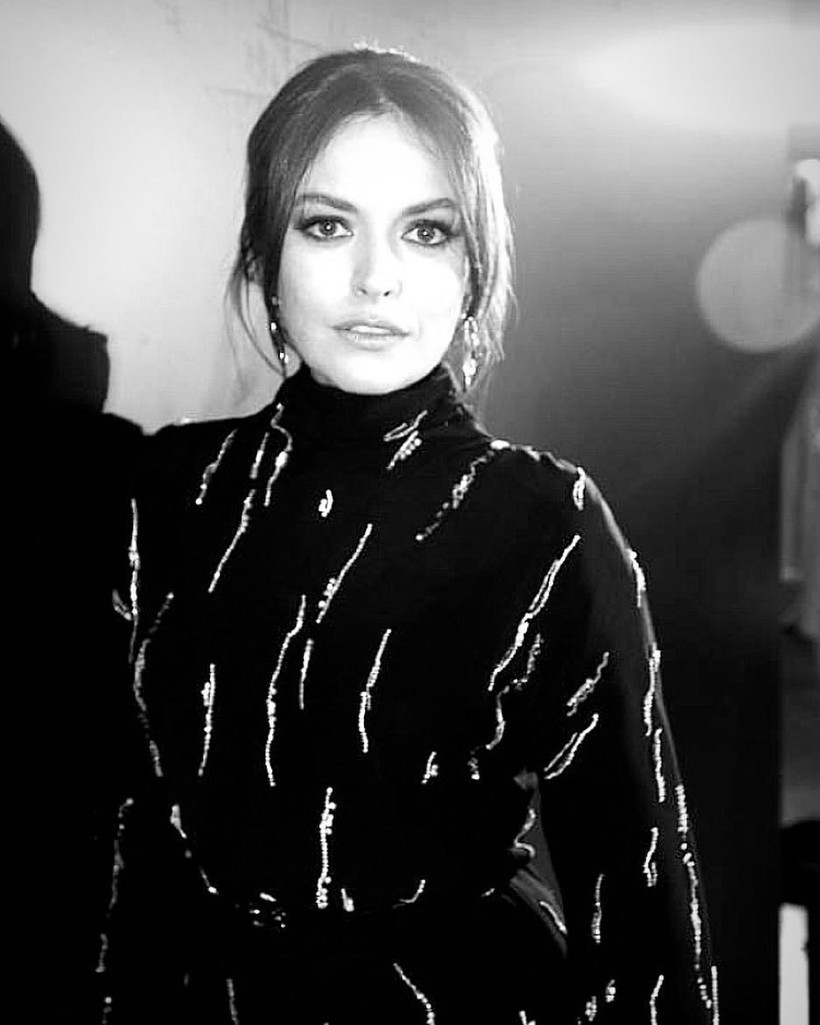 Ezgi Mola çıldırdı: Sülalesiyle birlikte yok olsun! - Resim: 3