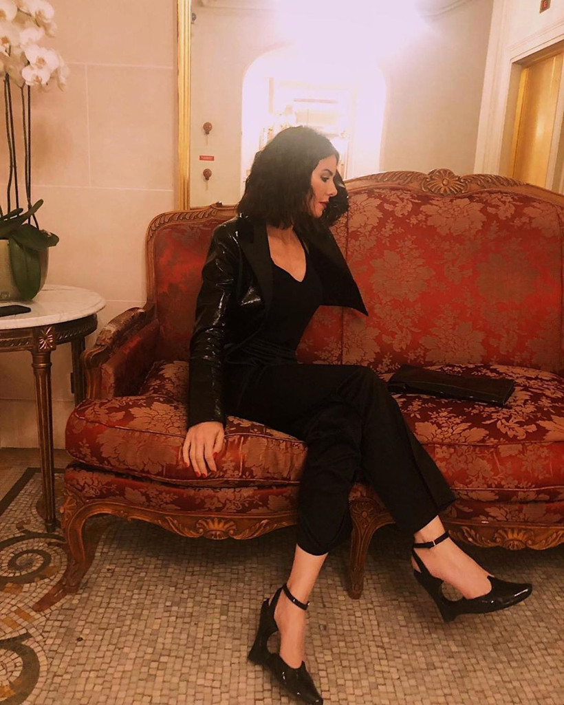 'Cem görmesin' Defne Samyeli'nin mini elbiseli fotoğrafı olay oldu - Resim: 1