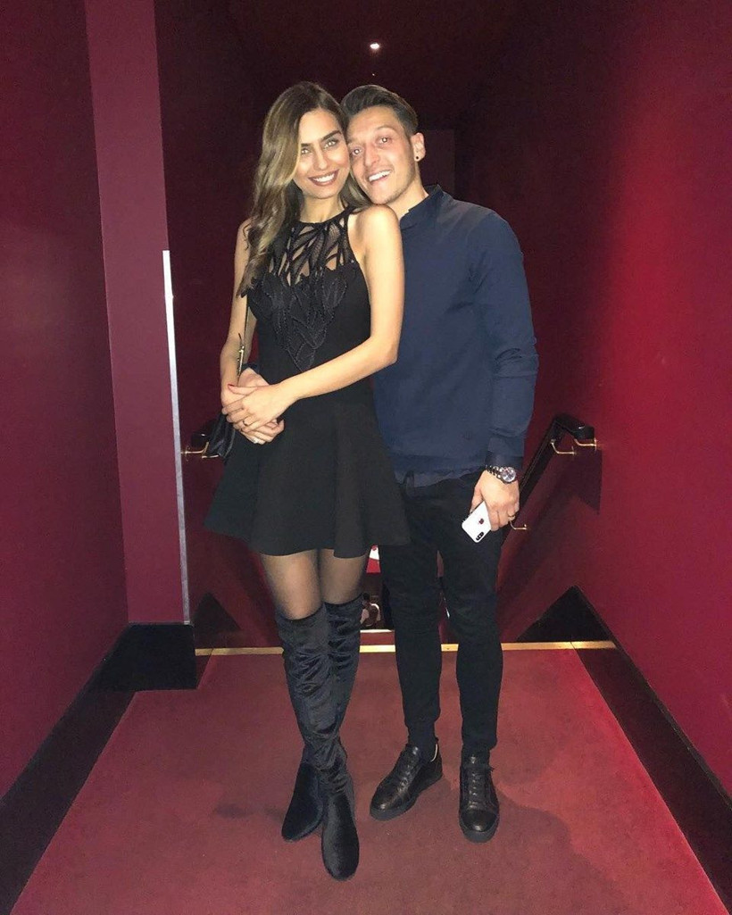 Diriliş Ertuğrul dizisinin Ertuğrul Bey'inden Mesut Özil'e tarihi hediye - Resim: 4