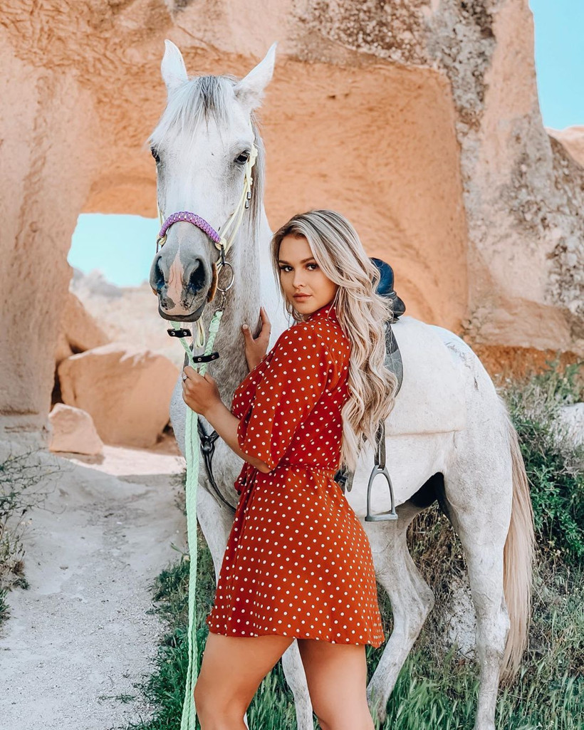 Şampiyonlar Ligi Finali'nde sahaya giren kadın kim? Tanıdık çıktı - Resim: 1