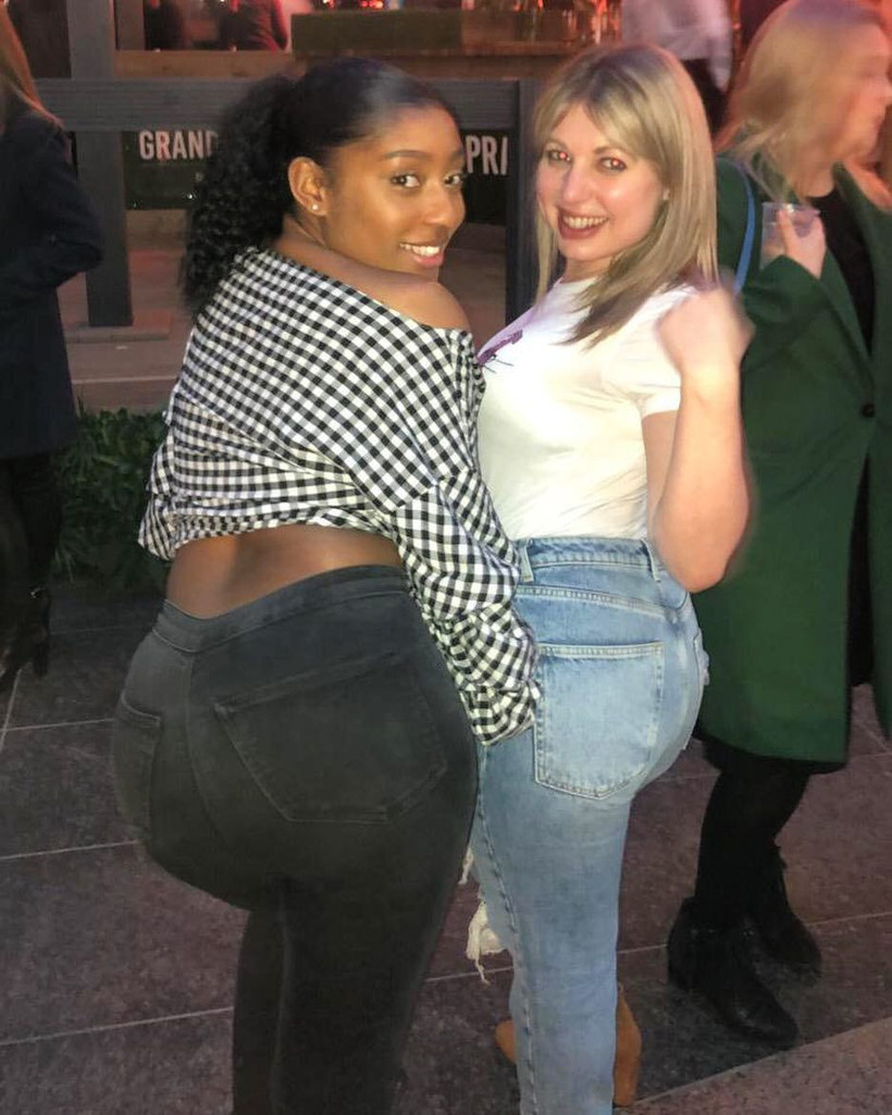 Göğüsleri için veda partisi düzenleyen 27 yaşındaki genç kadın memelerini aldırdı - Resim: 3